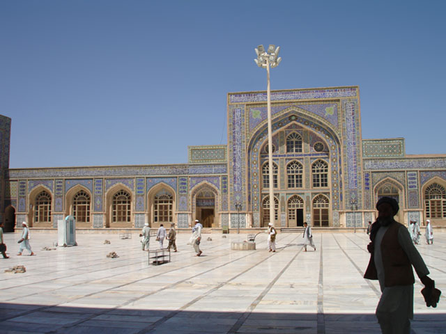 North Iwan - Blair e Bloom.jpg